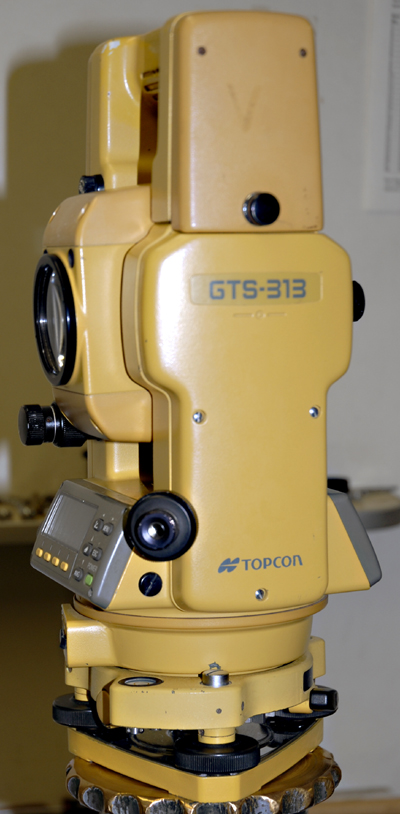 Topcon GTS-311 Total Station